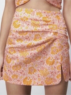 Zara Floral Mini Skirt Linen Blend Size L Ruched Detail Summer Spring